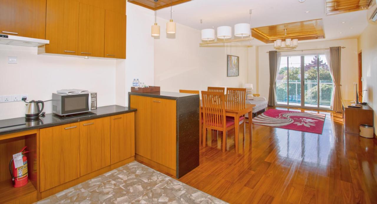 Sunset Palace View Suites Мандалей Екстериор снимка