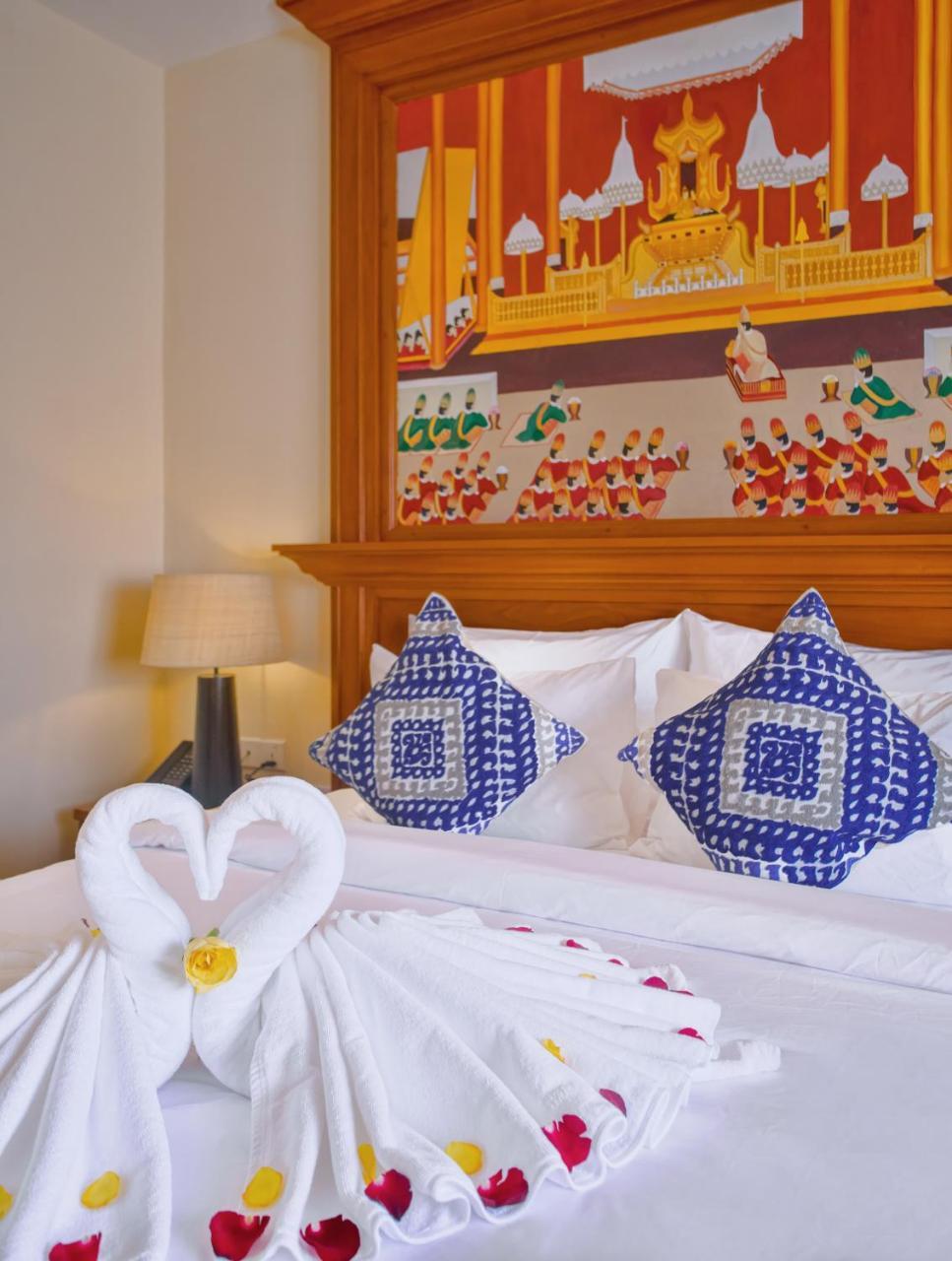 Sunset Palace View Suites Мандалей Екстериор снимка