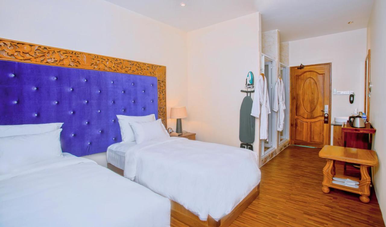 Sunset Palace View Suites Мандалей Екстериор снимка